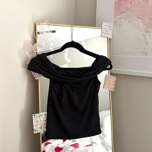 Meshki Elegant Black Apparel